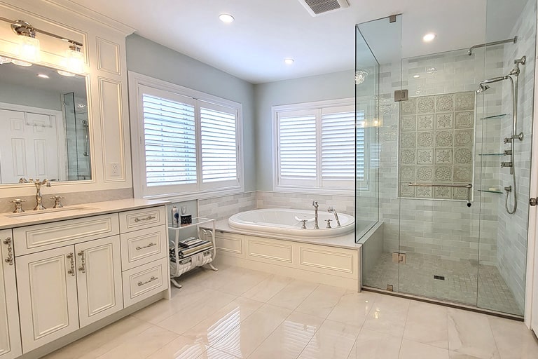 Country kitchen renovation with farmhouse character