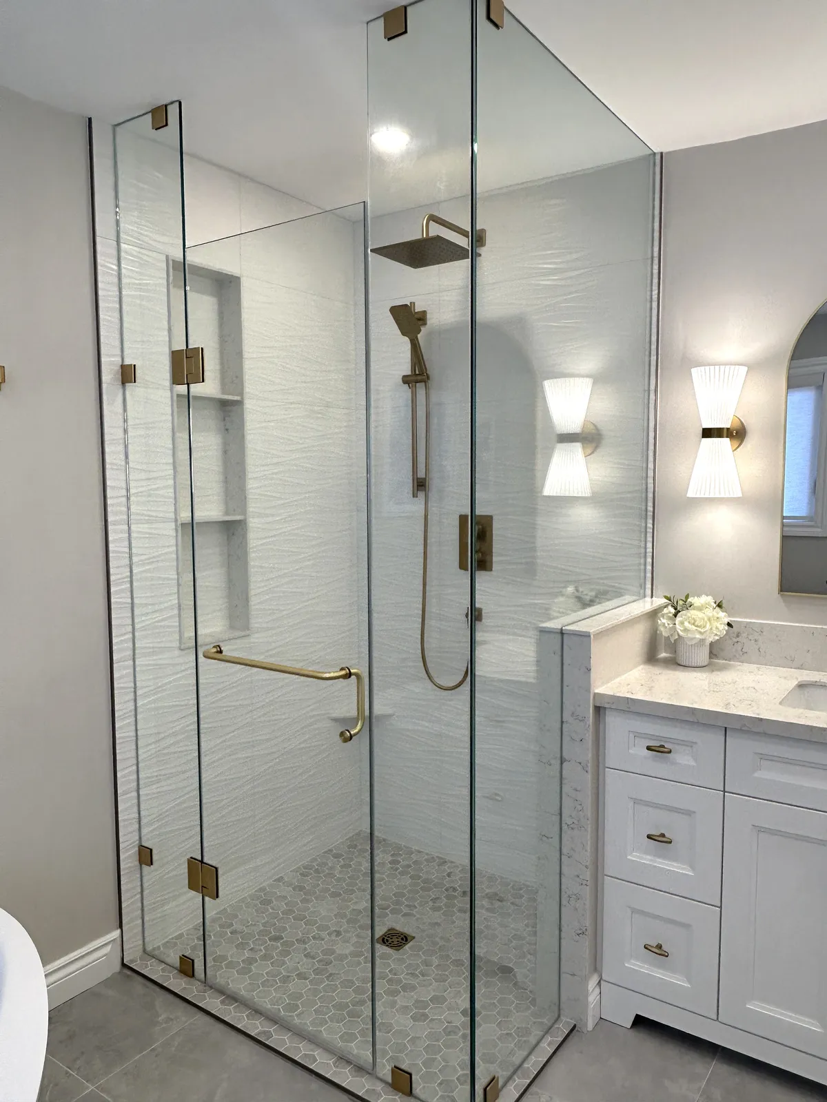 How Much Does Shower Glass Installation Cost in Durham Region? (2026 Guide)