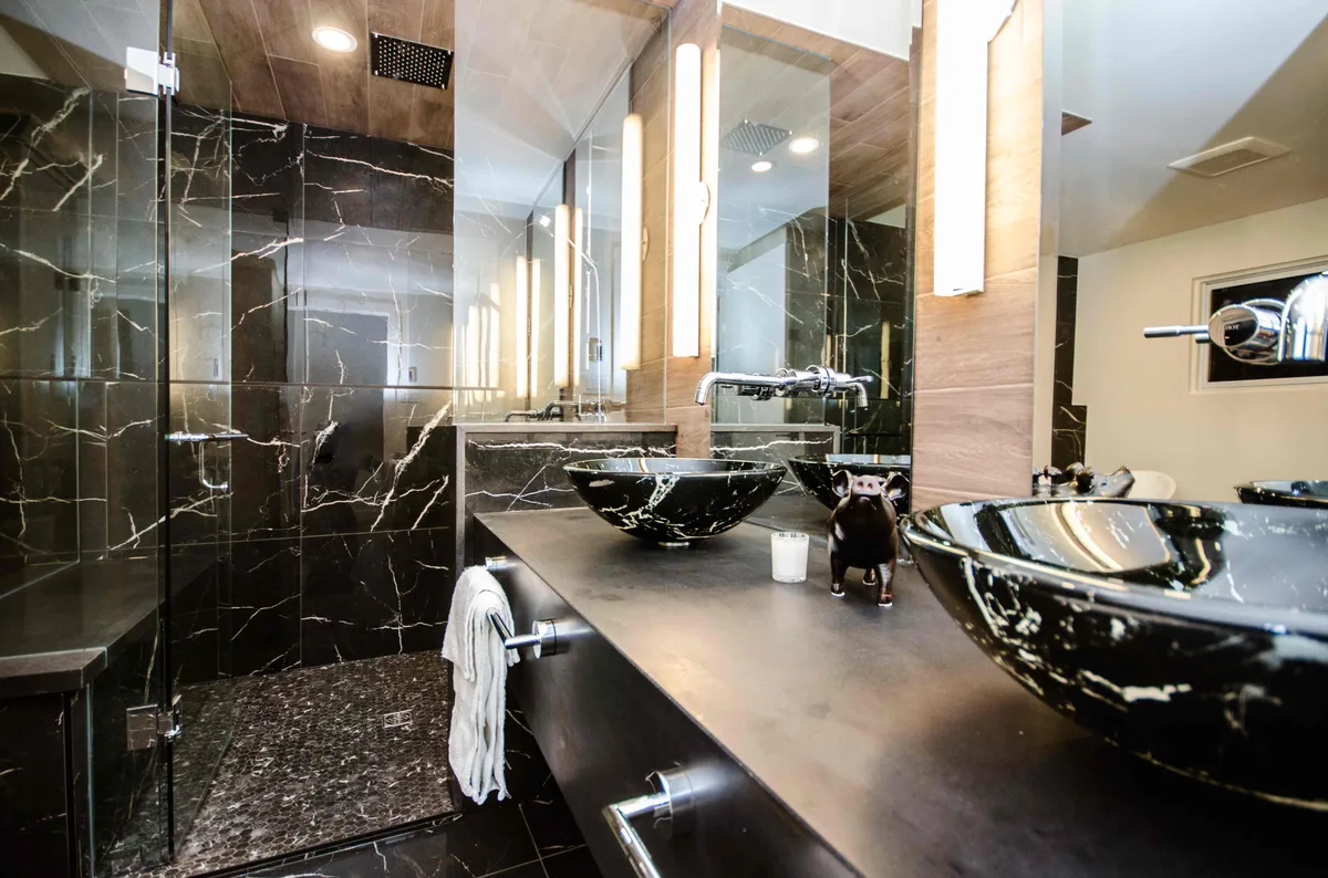 Black Calacatta Sinks