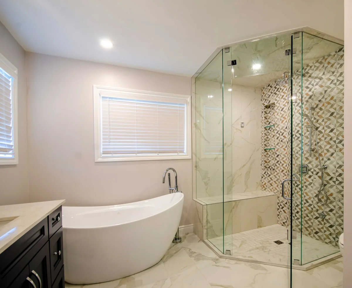 Luxurious Steam Shower Ensuite Renovation in Whitby