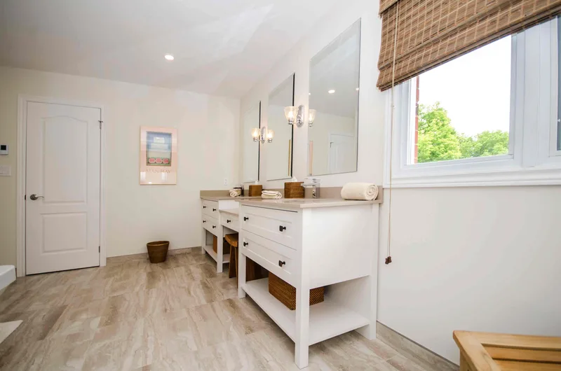 Coastal Cool Ensuite - Image 10