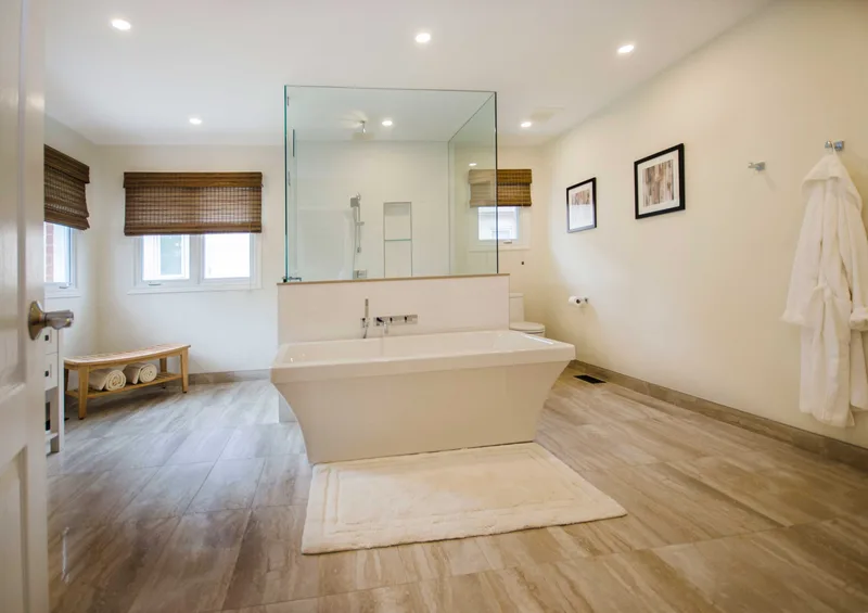 Coastal Cool Ensuite - Image 13