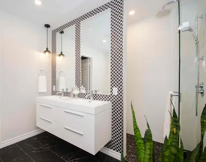 Fashionable in Black and White - Image 3