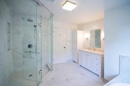 Spacious and Crisp in all White - Image 7