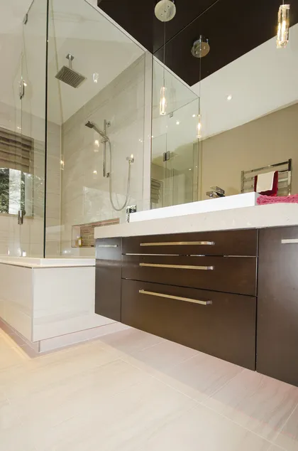 Bathroom with Wall Mounted Toilet - Image 13