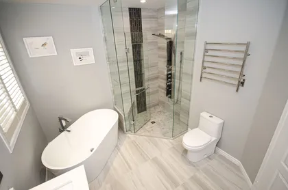 Corner Shower Beauty - Image 4