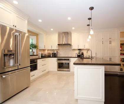 Creamy White Kitchen - Image 2