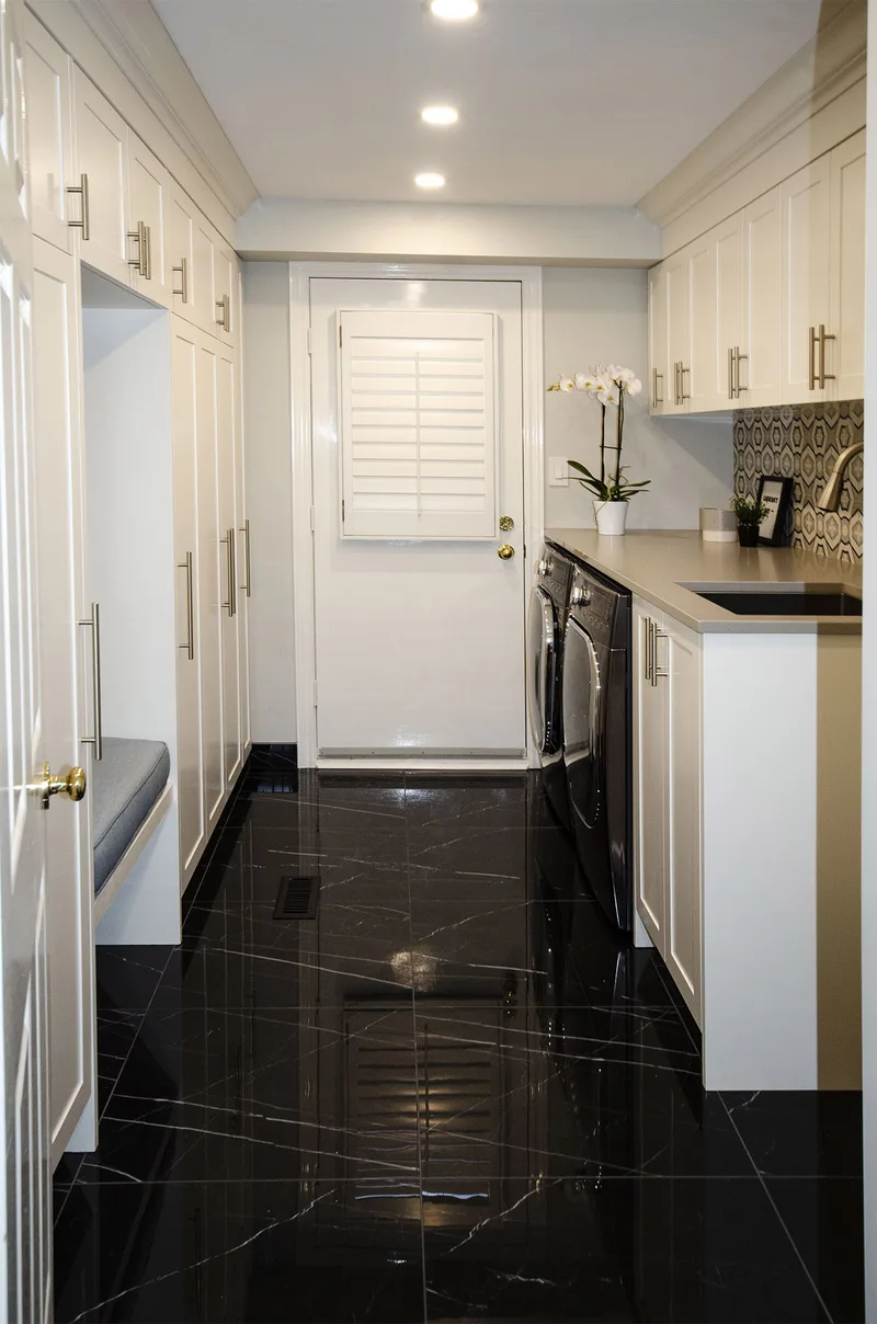 Black & White Laundry Room - Image 4