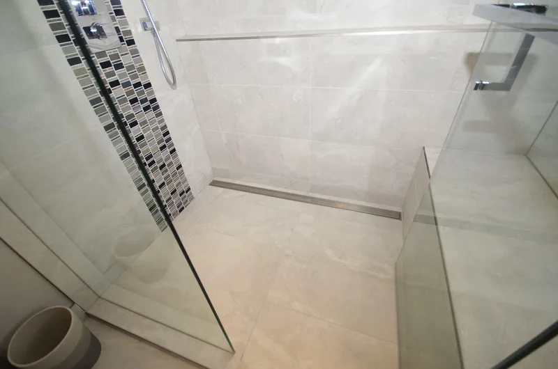 Ensuite with Cathedral Ceilings - Image 10