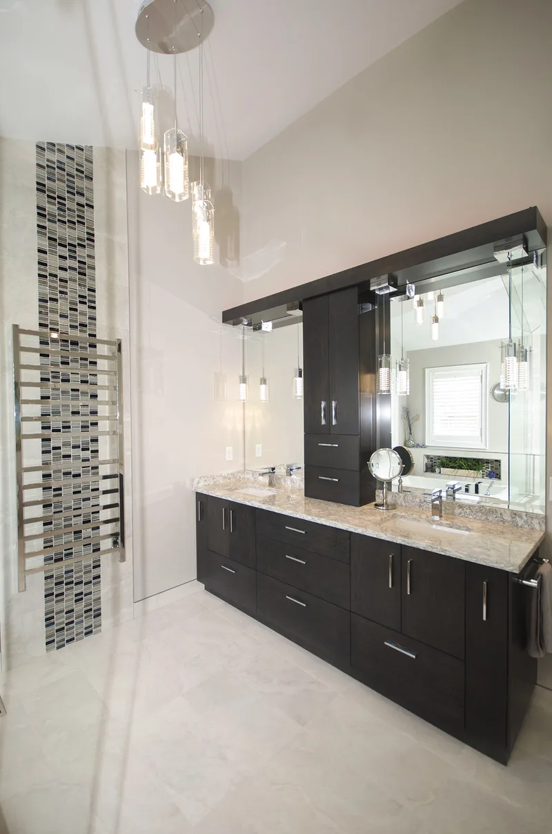 Ensuite with Cathedral Ceilings - Image 13