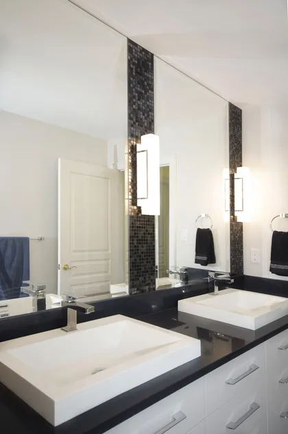 Two Kids Bathroom - Image 4