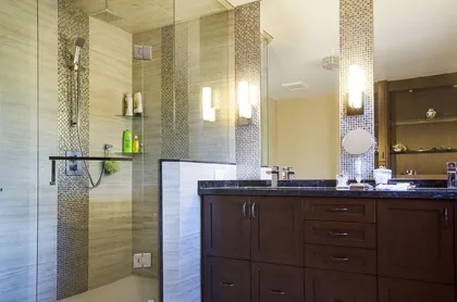 Visually Enlarged Ensuite - Image 8