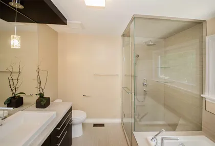 Ensuite with Trough Sink - Image 10