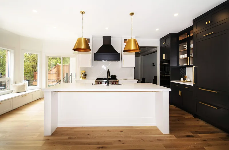 Contemporary Black and White Kitchen Renovation in Pickering - Image 17