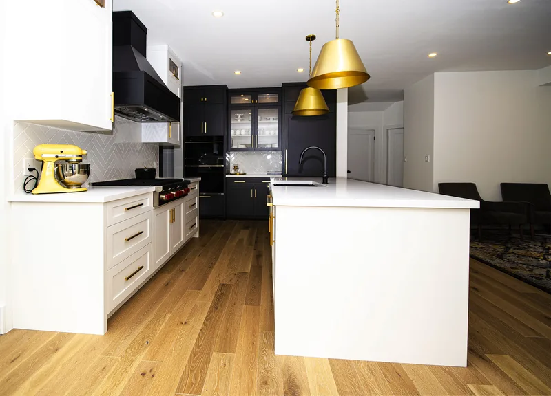 Contemporary Black and White Kitchen Renovation in Pickering - Image 3