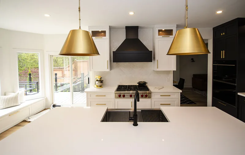 Contemporary Black and White Kitchen Renovation in Pickering - Image 9