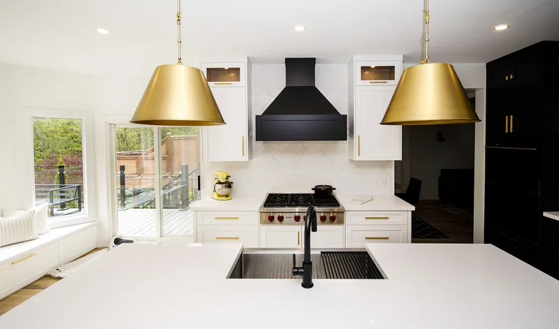 Contemporary Black and White Kitchen Renovation in Pickering - Image 10