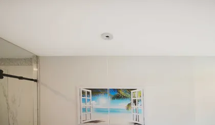 Modern Pickering Ensuite With Laminar Flow Bathtub Filler - Image 8