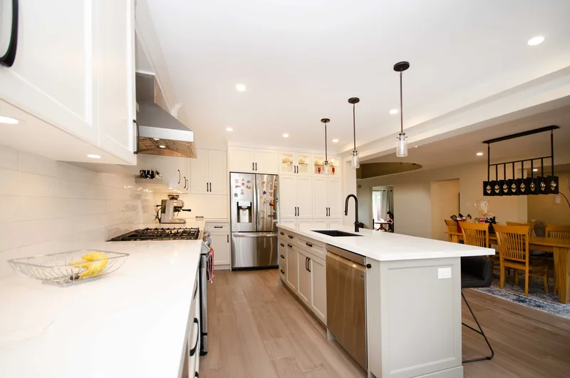 Mid-sized Transitional White Kitchen in Pickering - Image 5