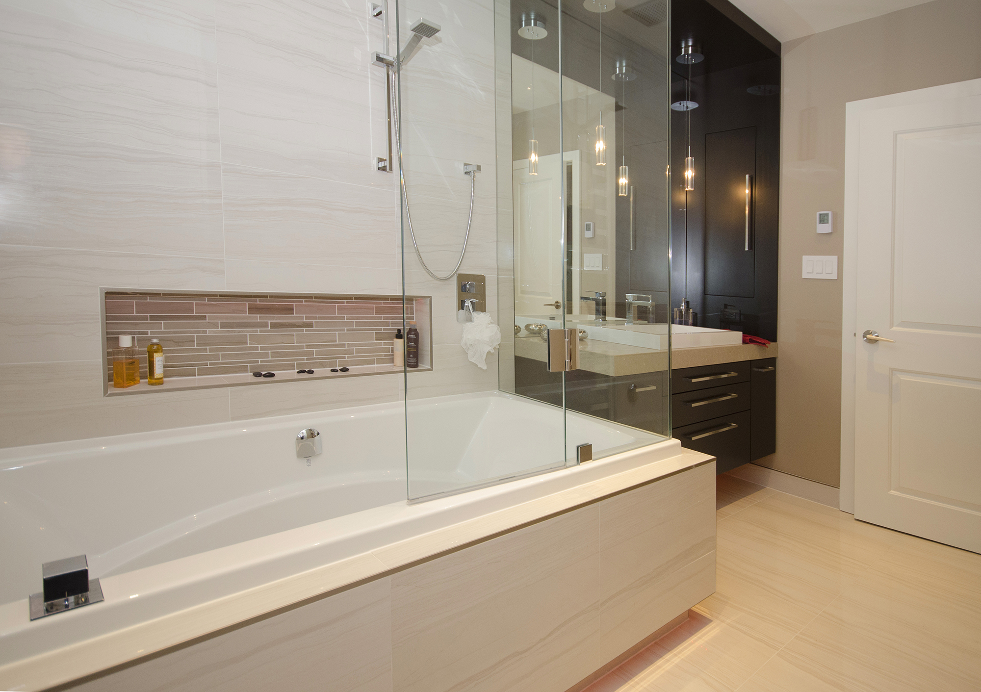 Ensuite_Remodeled_Floor_Bath_Design_01