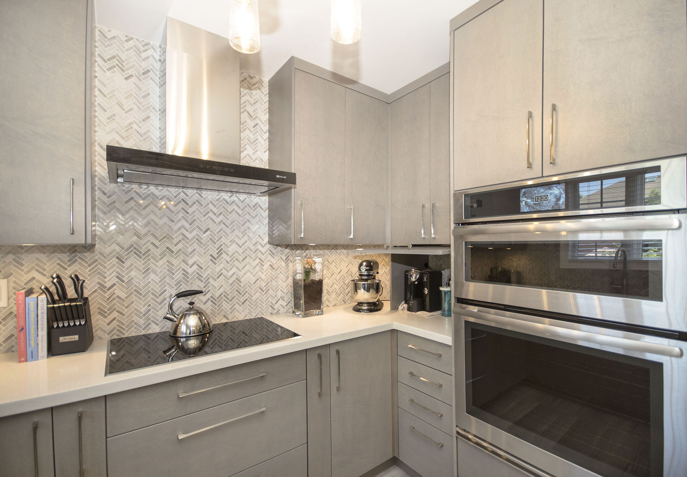 Marble Herringbone Mosaic | StyGrey Kitchen | Floor and Bath Design