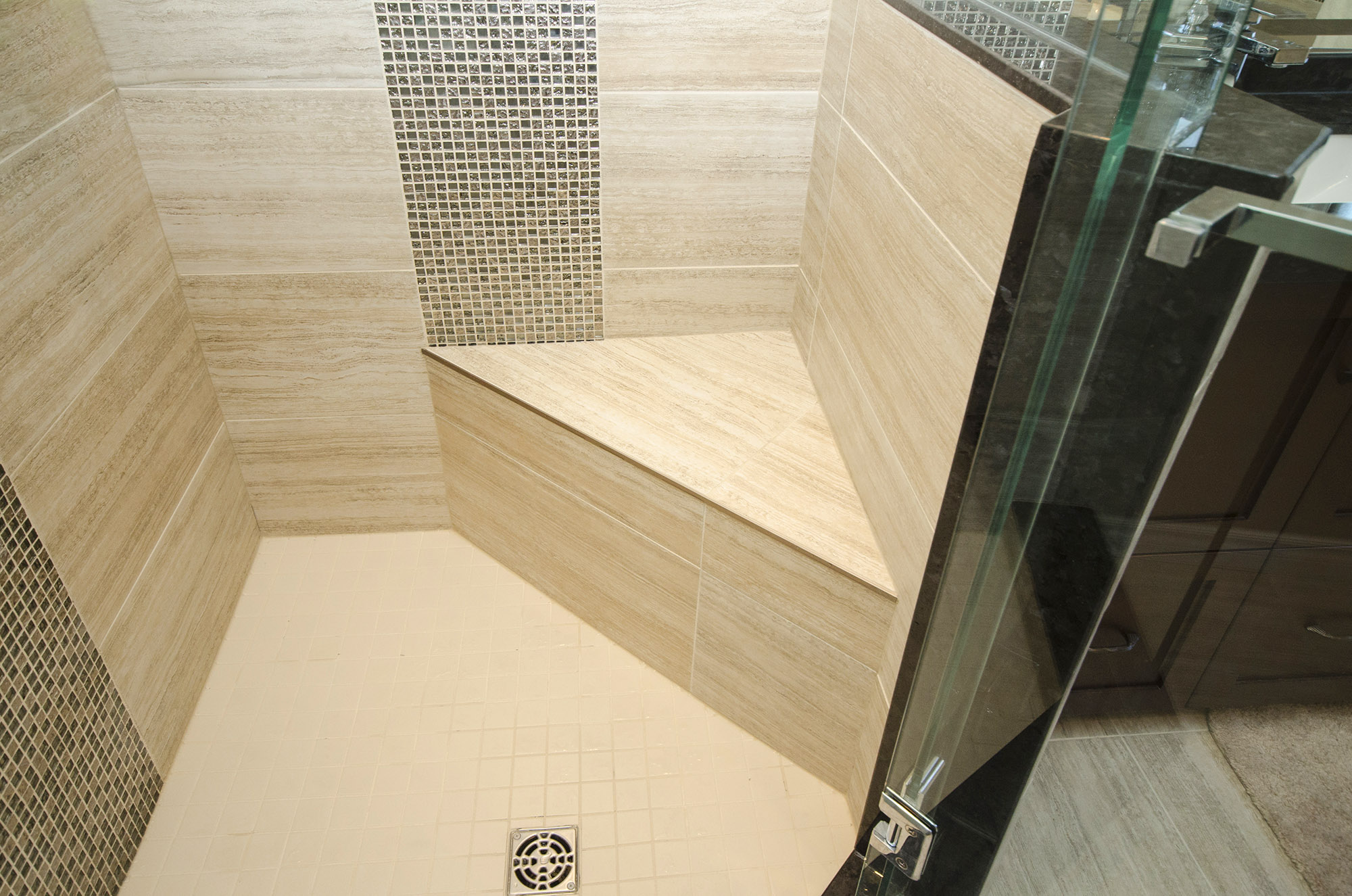 Bathroom_Remodeling_Floor_Bath_Design_04