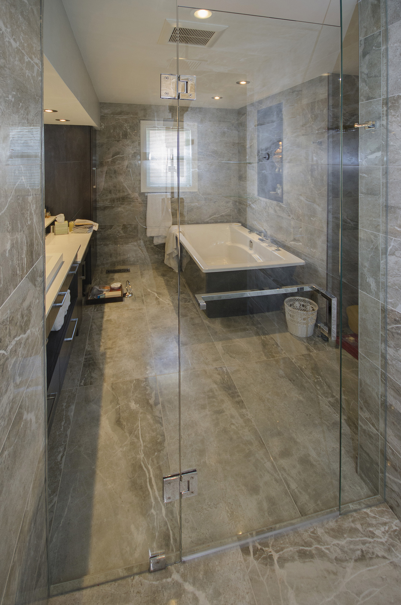 Batroom_Remodeling_Floor_Bath_Design_06