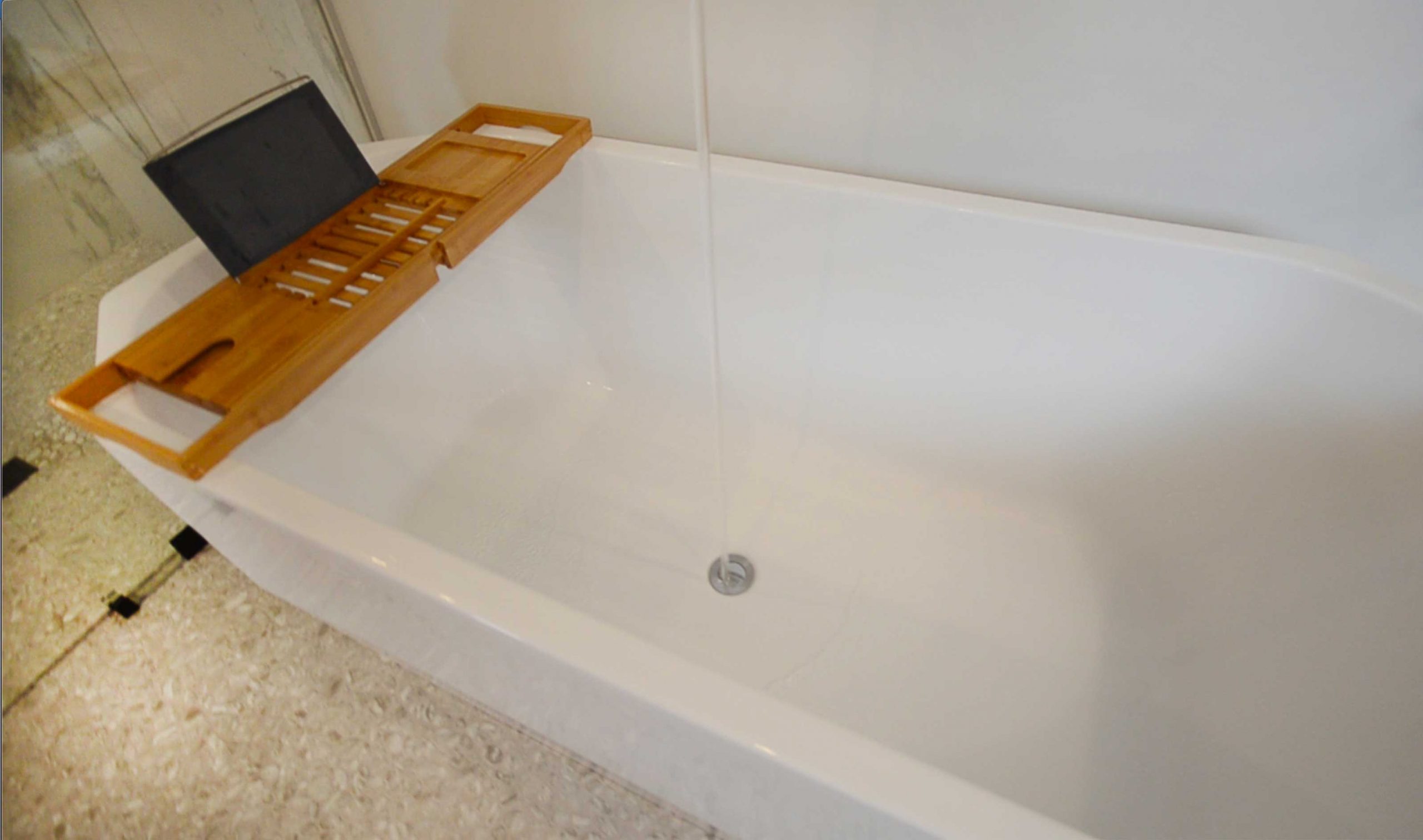 Ensuite-03-07-FloorAndBathDesign